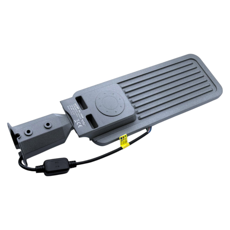 Proiettore Faro Armatura Stradale LED Universo RC-100N – 100W con Snodo Incorporato, IP65, Luce Bianca Naturale 4000K