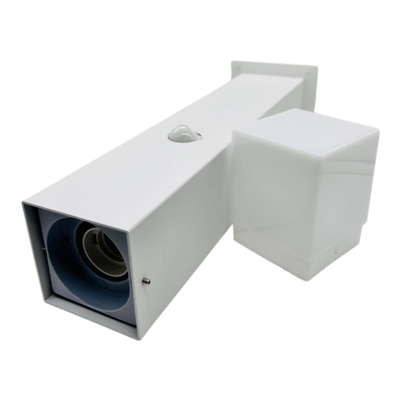 Portalampada Palo da Giardino Quadrato Universo H440 con Fissaggio a Terra per Lampadine E27 e Sensore PIR di Movimento