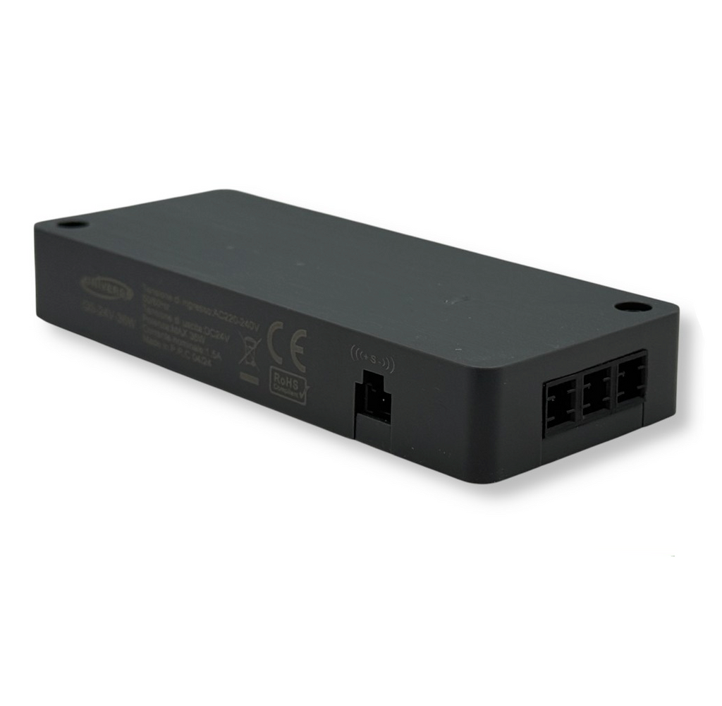 UNIVERSO QS-24V-36W Alimentatore Switching DC 24V 36W 1,5A con 5 Uscite e 1 Ingresso Sensore per Strip LED IP20