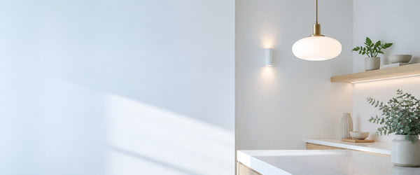 Illuminazione LED Leduniverso in un interno luminoso e contemporaneo
